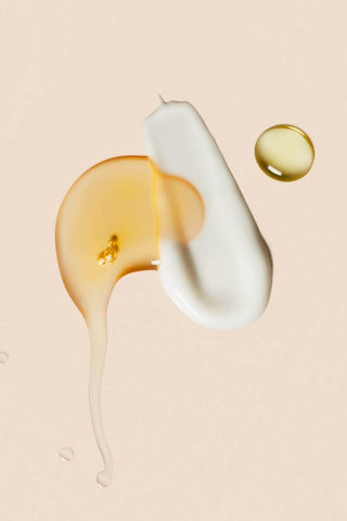 How To Apply Your Facial Oil Like the Pros